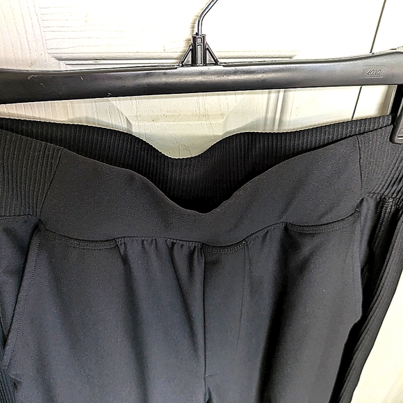 Old Navy power soft pants - Picture 2 of 2